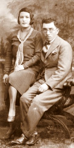 Moshe Rabinowitz and his fiance Paula Lichtzier, c. 1931, Cape Town, South Africa. 