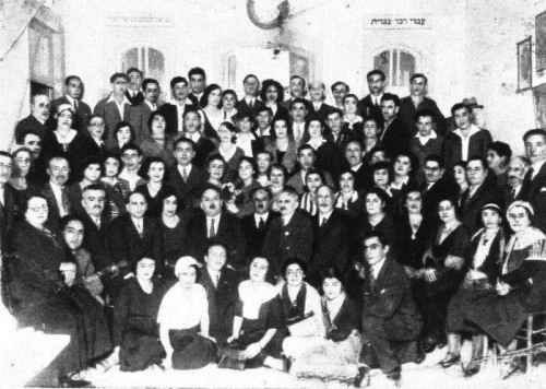 The Hebrew Club Ivria before World War I - dro015.jpg [50 KB]
