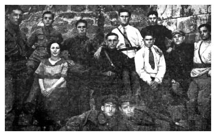 kob129.jpg [25 KB] - Pioneers from Kobrin on their way to Palestine, in Vienna, in 1921