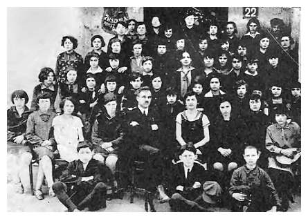 zgi277.jpg A class in the Jewish public school [31 KB]