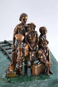 Kindertransport sculpture model (closeup)
