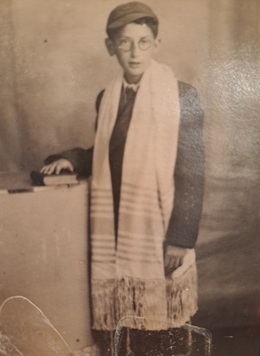 Rabbi Monty Aaronberg at his barmitzvah