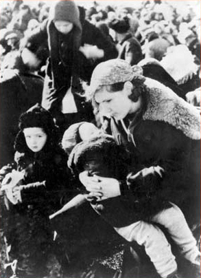 Lubny mother and child Holocaust