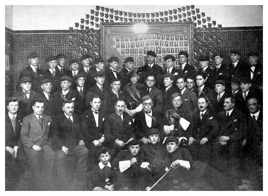 b1_123b1.jpg [51 KB] - Vladimir Jabotinsky auf der Bude der J. N. A. V. "Hebronia" Czernowitz (1. Januar 1930)