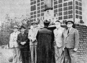 kry348c.jpg  Memorial service at the memorial monument. At the cemetery in Buenos Aires, Argentina