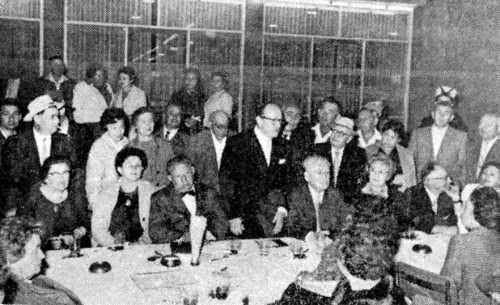kry350c.jpg  Gathering of Krynkers in Israel 1964 with a foreign guest