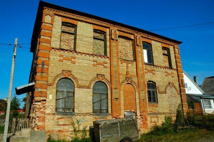 kry901e.jpg  View of Chassidic synagogue on Grochowa Street 90kb