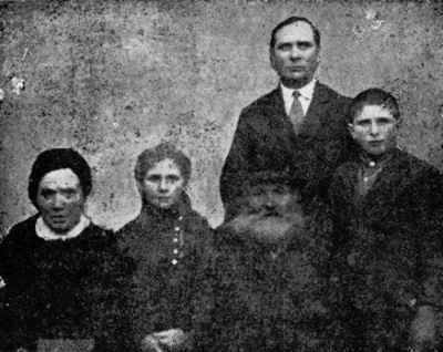 Zerach Maik with his wife Chava, his son Yisrael and his grandchildren Shmuel and Tova