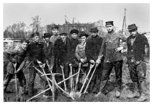 Sos608a.jpg [38 KB] - A group of Hitachdut members in Sosnowiec