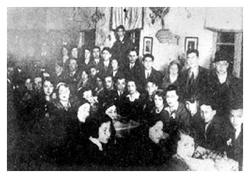 Sos637a.jpg [24 KB] - Revisionists and Beitar members at a party celebrating the aliyah of a number of members 	
