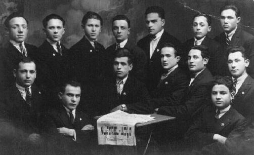 wys041a.jpg - Members of Poalei Zion in 1919