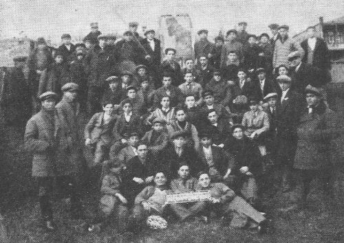 kal212.jpg Members of 'Maccabi' in the year 1929 [50 KB]
