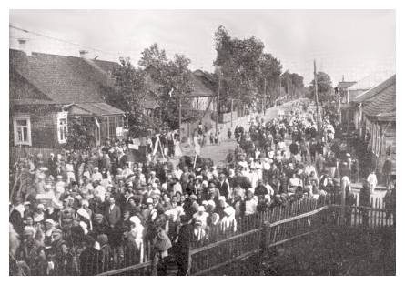 Len044.jpg [29 KB] - Festival of the first fruits in Lenin