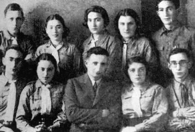 A group of AKIBA seniors - 1937