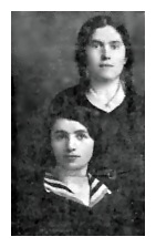 zgi702d.jpg Chava Mankita, Tauba (Yona) Korzerj (nee Mantika), and her daughter   [11 KB]