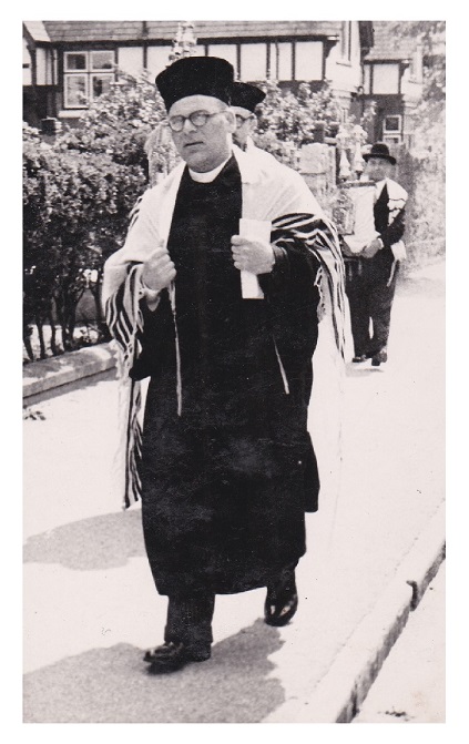 Rev. Landau, opening of Llandudno Synagogue
