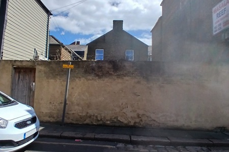Sheerness Jewish Cemetery wall