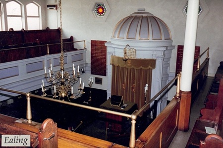 Ealing Synagogue, interior, pre-2011