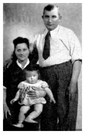 brz148b.jpg -   These were the last Jews in Brzezin. Jozef Bialik Jobrusz the waggoner's grandchild