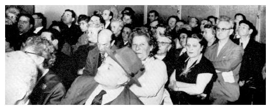 brz224c.jpg -   People in the hall at the memorial evening, June 8, 1961