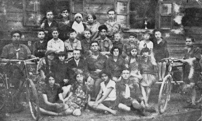 dro069.jpg Summer camp for the 'Hashomer Hatzair' centers in Drohiczyn and Siemiatycze [30 KB]