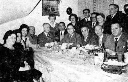 kry354b.jpg  Meeting of the former Krynkers committee in Montevideo