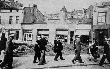 Jewish police in the Sosnowiec Ghetto [Pinkas Zaglembie, page 530]