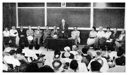 b2_216f1.jpg (48 KB] - Landestreffen der Bukowiner in der Aula der Technion Universität in Haifa (Juni 1956)