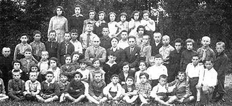 The pupils of the Hebrew Elementary School