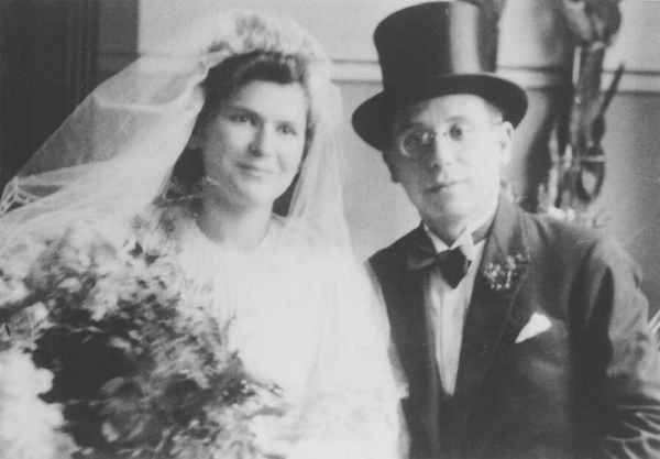 Erna and Julius Neuberger at their wedding on October 20, 1942