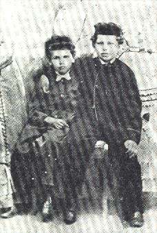 Leopold and Alexander Lourie, as children