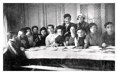 rok245d.jpg [18 KB] - Rokiskis "Hasherah-Kibbuts" of future immigrants to Israel