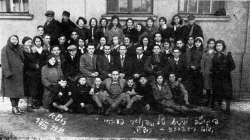 Rzee067b.jpg
