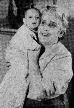 Masha Kaplinsky and her grandson, Yaakov Kalisher