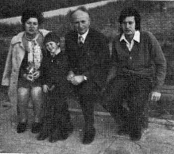 Moshe and Sara Maik with their sons Yossi and Michael