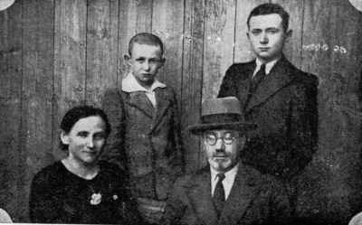 Feivel Lev with his wife Rivka and their sons Yisrael Yeshaya and Baruch