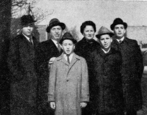 Yoel Dov Roseman and his family