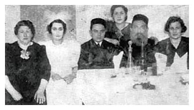 zgi683a.jpg The Wronski Family  [18 KB]
